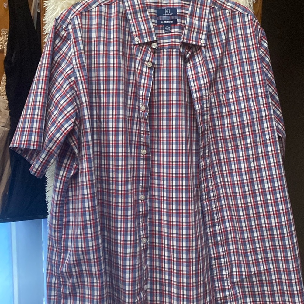 George Men’s Classic Fit Plaid Short Sleeve Shirt. Size XL (46-48).